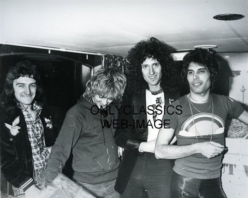 1977 queen all smiles famosa - 1977,