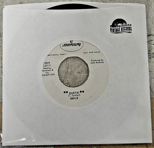 Smile rare - (pre-queen),